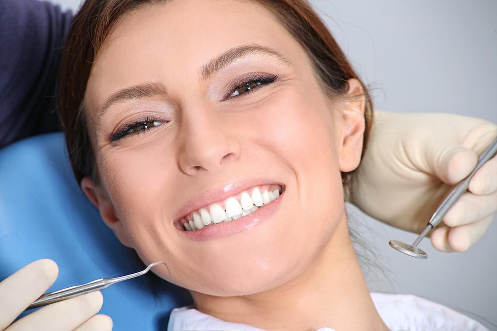 How Veneers Can Give You a Celebrity Smile